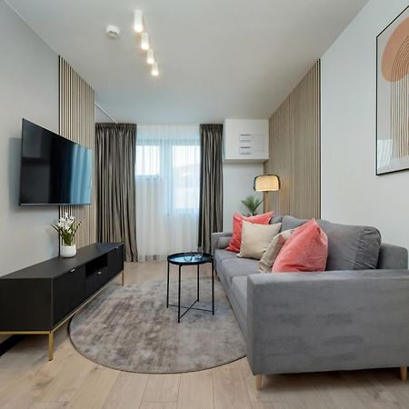 Wroclavia Apartments Dyrekcyjna By Noclegi Renters Wroclaw Dış mekan fotoğraf