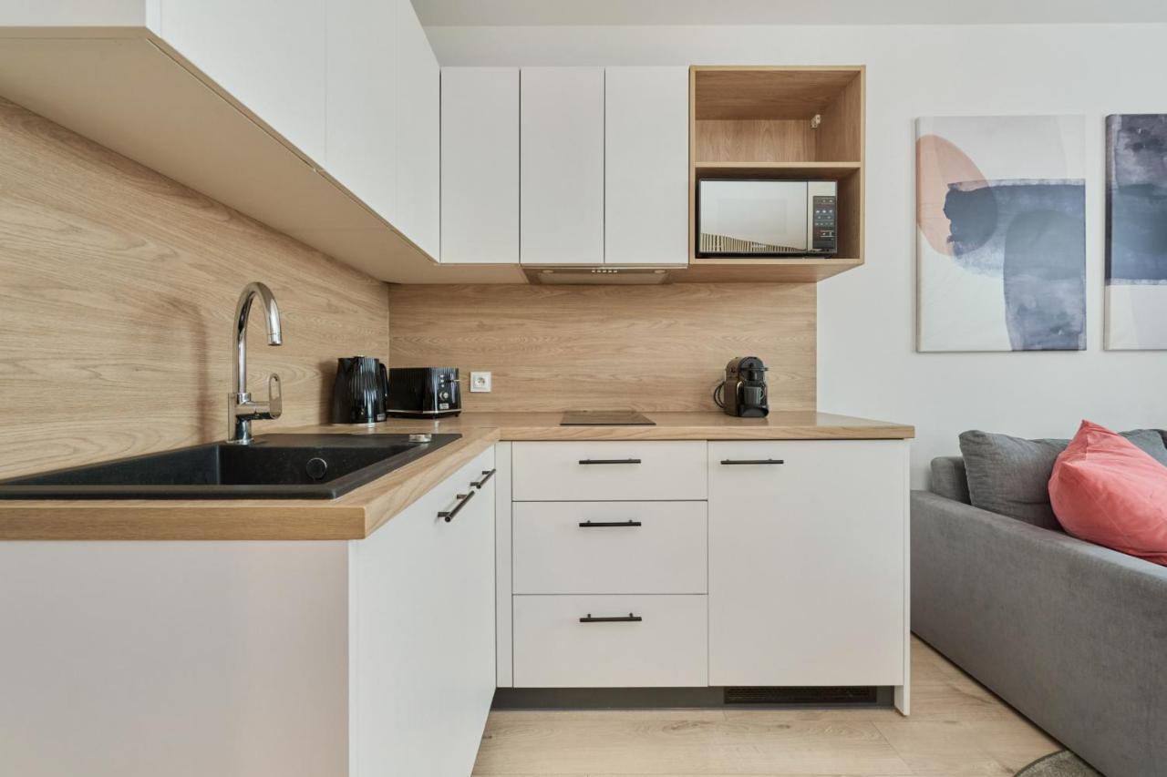 Wroclavia Apartments Dyrekcyjna By Noclegi Renters Wroclaw Dış mekan fotoğraf