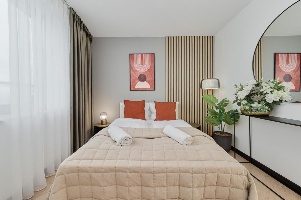 Wroclavia Apartments Dyrekcyjna By Noclegi Renters Wroclaw Dış mekan fotoğraf