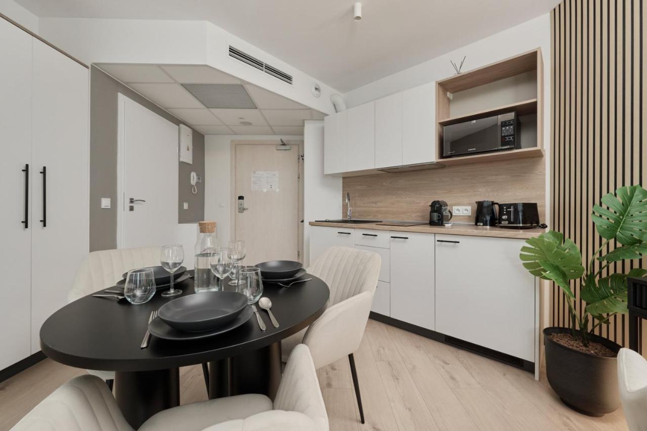 Wroclavia Apartments Dyrekcyjna By Noclegi Renters Wroclaw Dış mekan fotoğraf