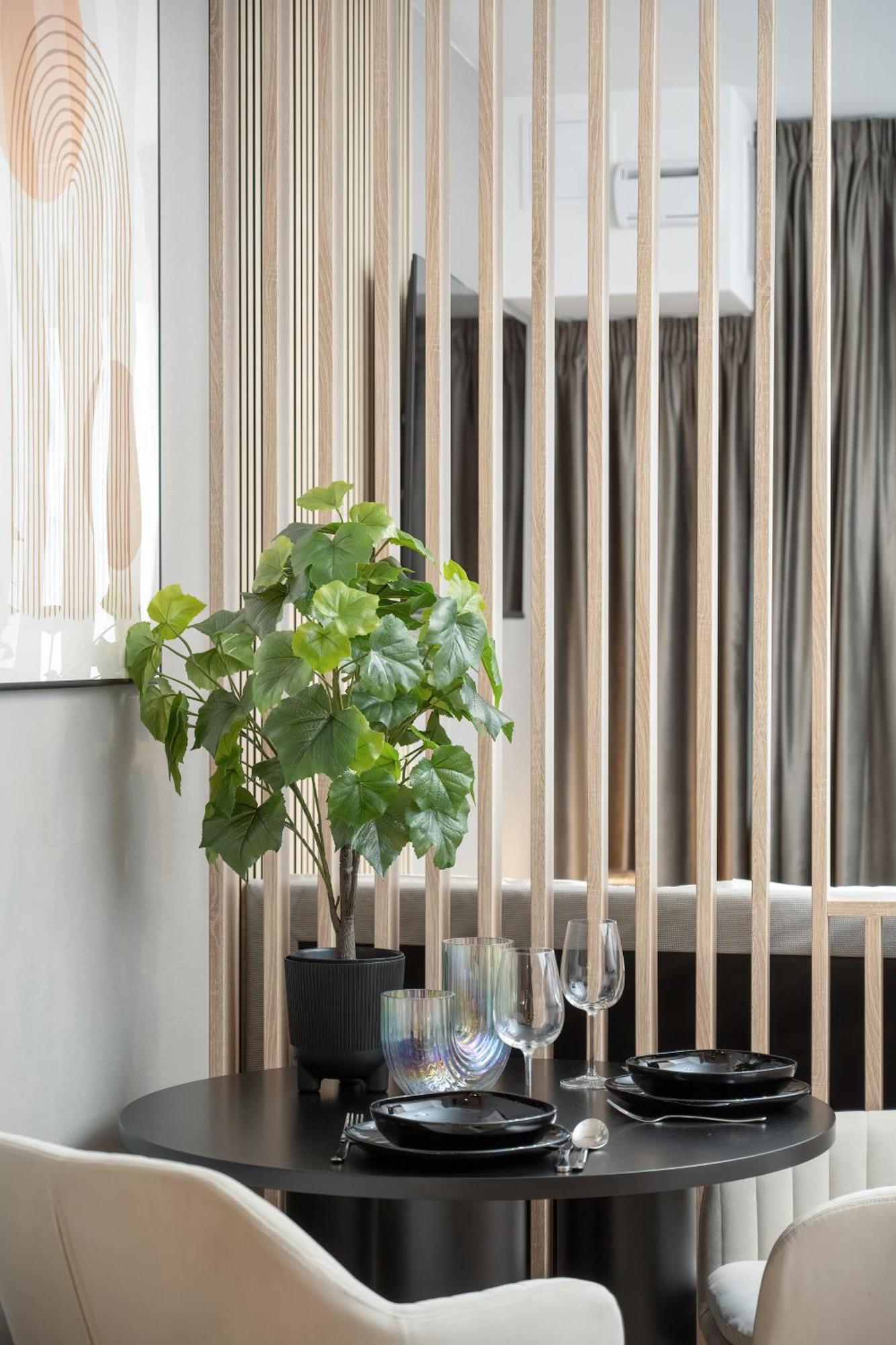 Wroclavia Apartments Dyrekcyjna By Noclegi Renters Wroclaw Dış mekan fotoğraf