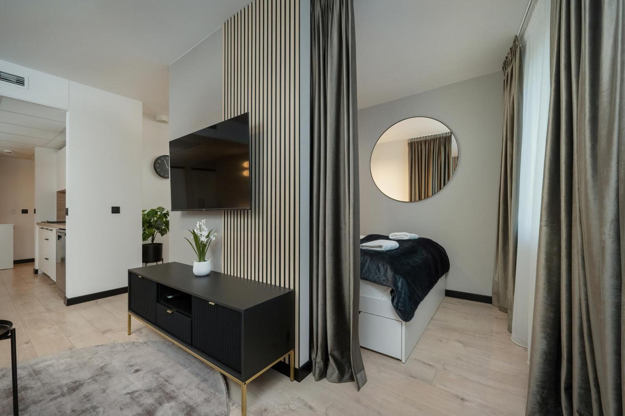 Wroclavia Apartments Dyrekcyjna By Noclegi Renters Wroclaw Dış mekan fotoğraf